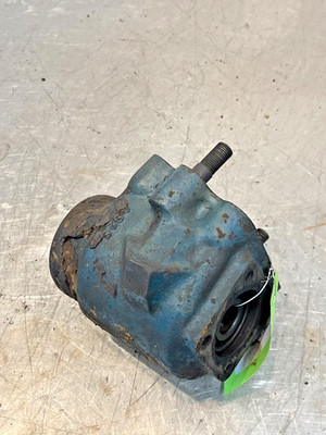 Kubota L245DT Tractor MFWD Front Spindle Drop Housing