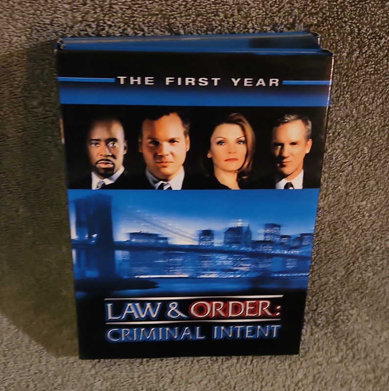 Law & Order: Criminal Intent The First Year DVD 6-Disc Set Vincent D'Onofrio