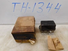 NOS VR-220 GUARANTEED PARTS CO VOLTAGE REGULATOR