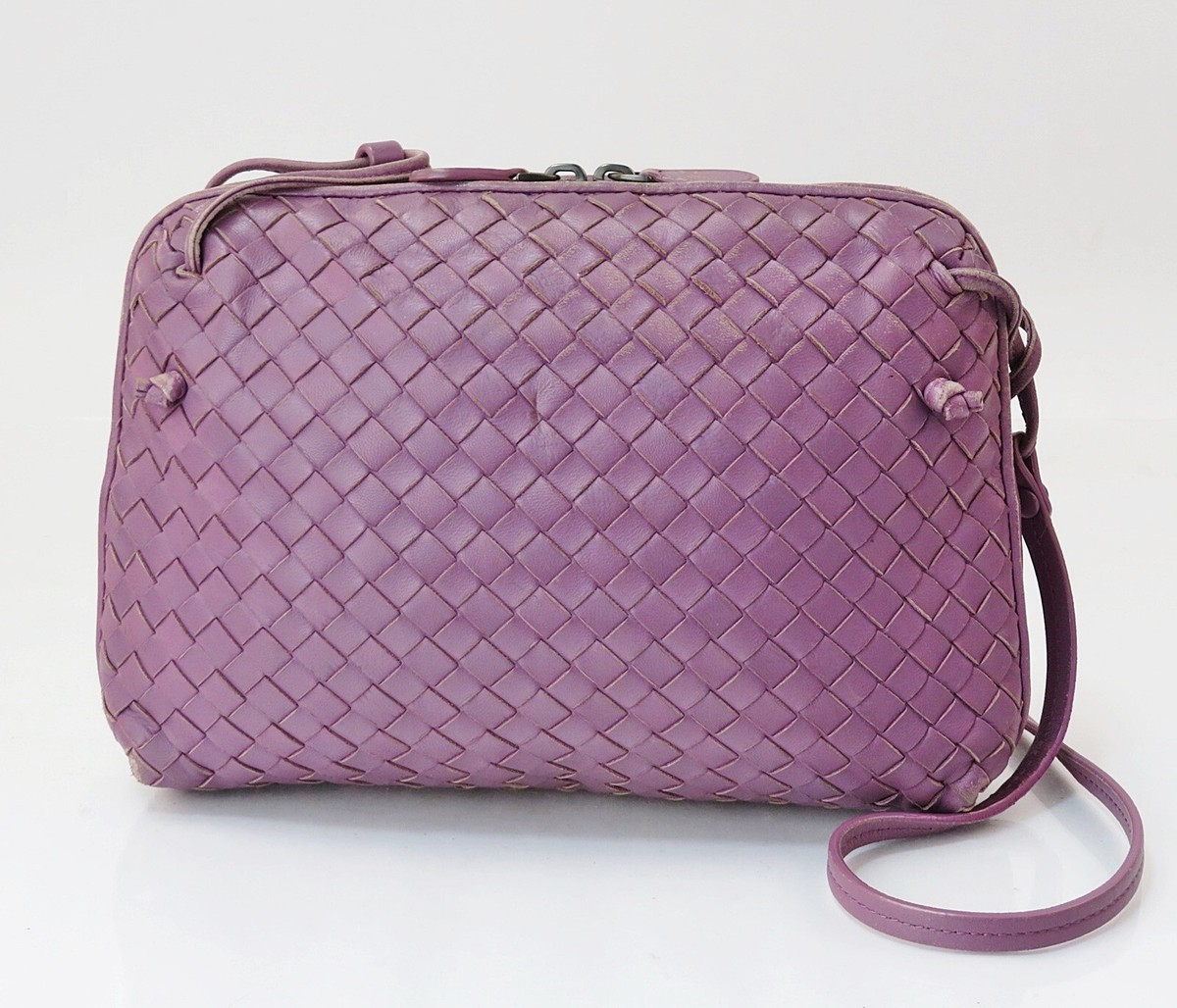 ショルダーバッグ・ポシェット BOTTEGA VENETA LIBERTA LEATHER CROSSBODY BAG Bottega Veneta Liberta Small leather crossbody bag Bottega