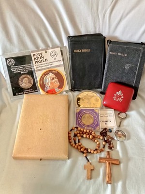 1982 Pope John Paul II Visit To Great Britain Collectors  Includes Papel Award