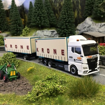LKW Schiebegardinenauflieger, MAN TGX GM, Circus Krone - Herpa 319