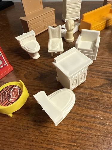 Vintage Lot Of 80s Plastic Doll Furniture - Picture 3 of 11