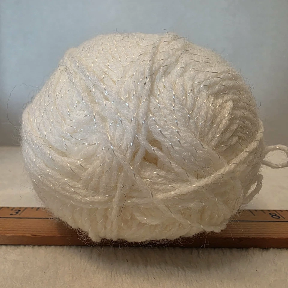 Hilo suave para bebé marca Lion - 200 blanco bebé Foto 3 de 4