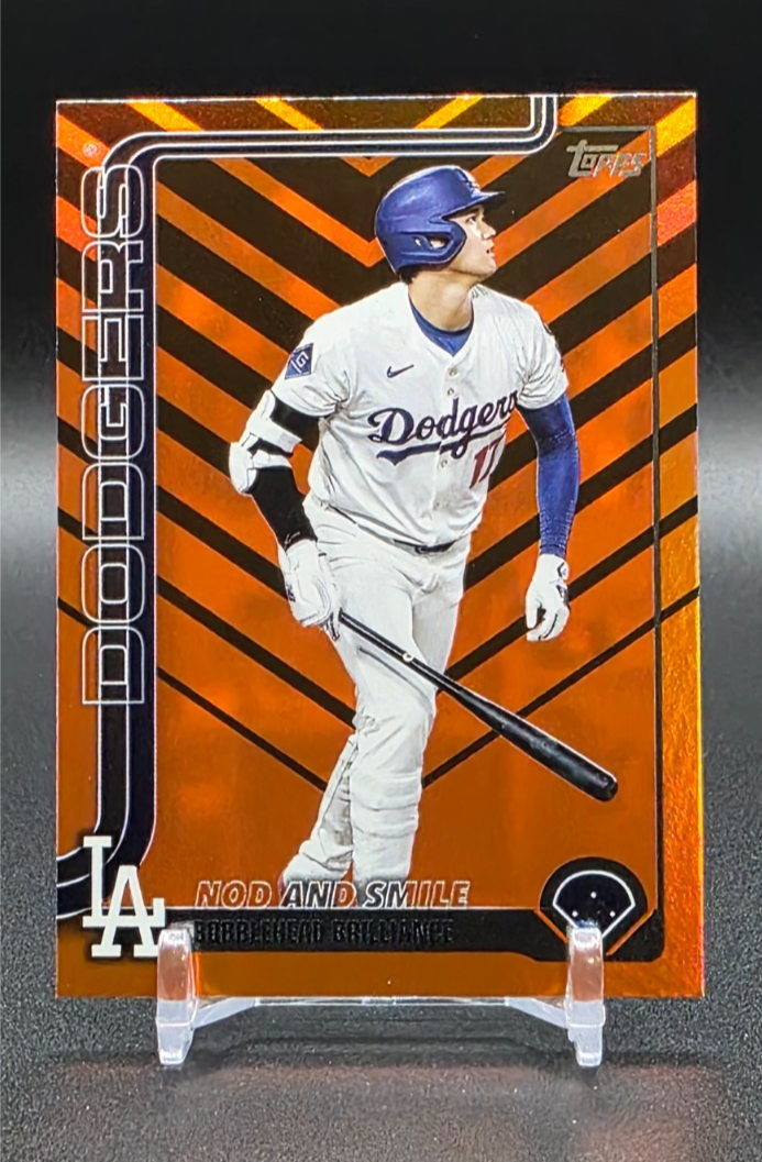 Shohei Ohtani 2025 Topps Update Nod and Smile Bobblehead