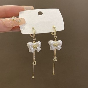 Authentic Pretty White Butterfly Hanging Long Chain Tassel Gold-plated Snap Dangle Earring
