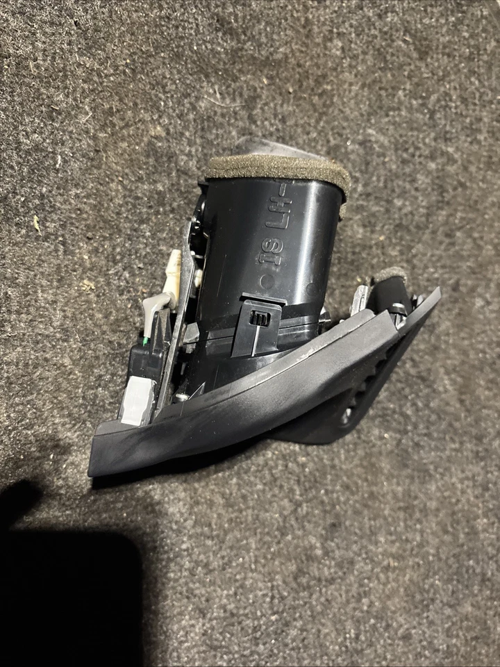 Lexus IS250 IS350 2006-2010 tablero aire acondicionado ventilación delantero izquierdo conductor OEM 55650-53040 Foto 2 de 4