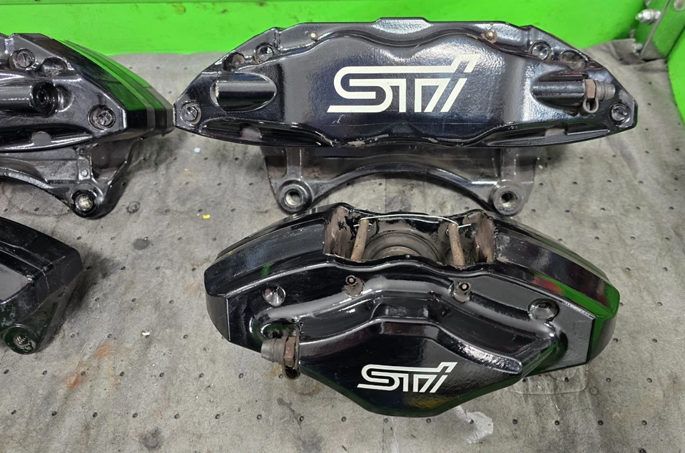 08-17 Subaru WRX STI OEM Brembo Brake Caliper Set - Image 2 of 4