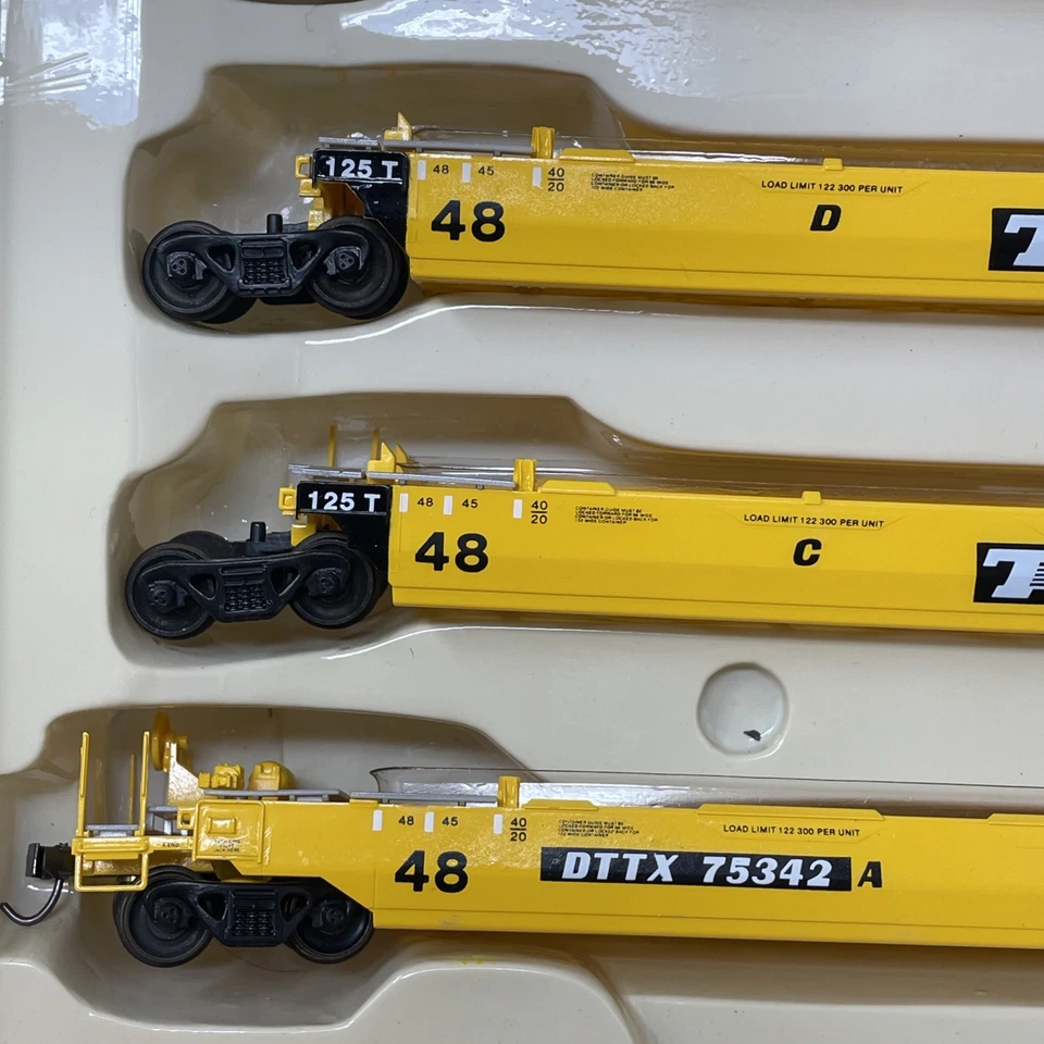 HO Con-Cor DTTX 75342 48’ Twin Stack Container Cars 5 Unit Assembled Set NIB - Image 3 of 4