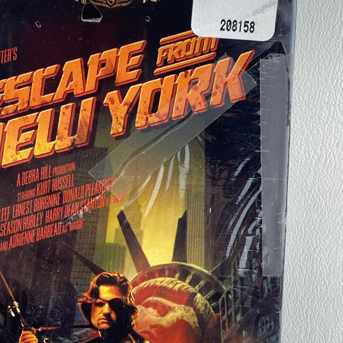 Escape From New York 1981 VHS Tape MGM John Carpenter Kurt Russell