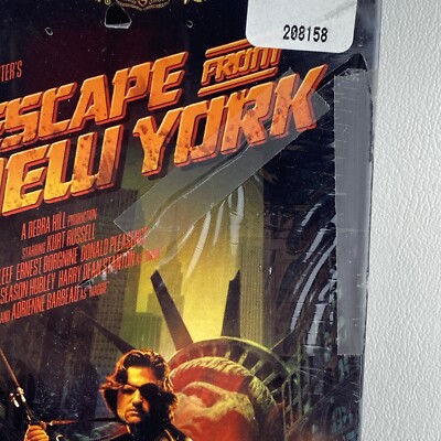 Escape From New York 1981 VHS Tape MGM John Carpenter Kurt Russell
