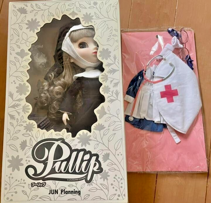 Jun Planning Sakura Rita Pullip with a dress-up set | eBay