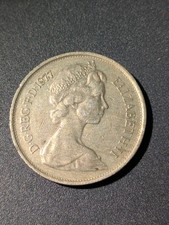 UNITED KINGDOM 🇬🇧 TEN (10) NEW PENCE COIN 1977 (QUEEN ELIZABETH II)