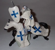 Papo Medieval Fantasy Crusader Knight Horse  Equine Blue Cross Vintage 2005