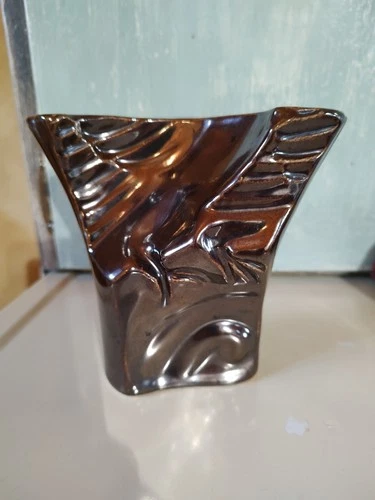 Red Wing Art Pottery B2509A VASE Kogan Deluxe Parrots Copper Lustre 5 1/4"