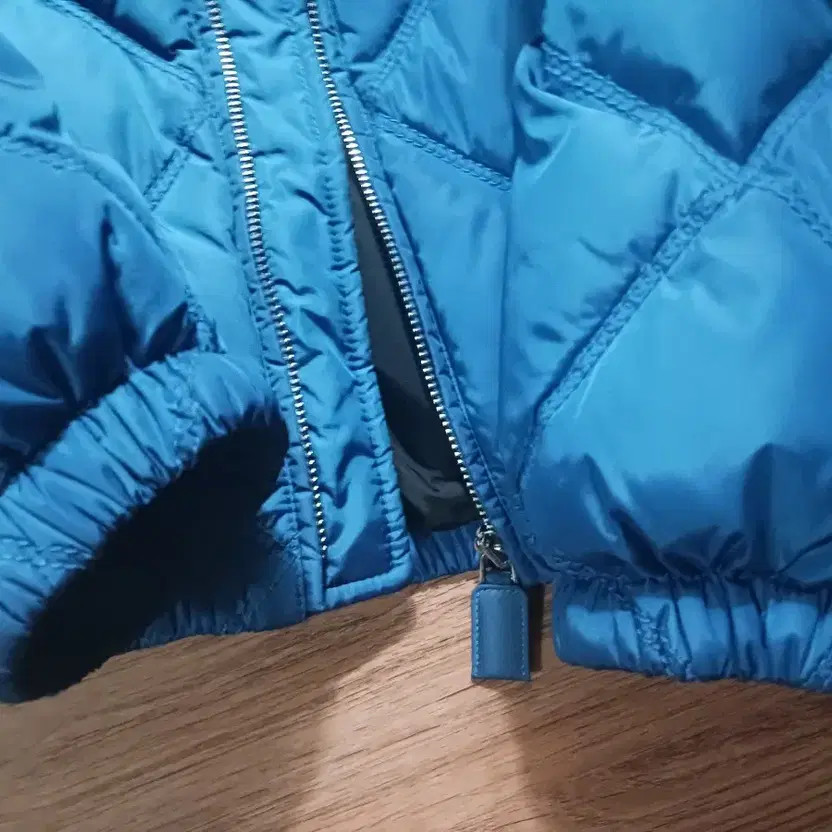 Prada Genuine Blue Quilted Hooded Lightweight Down Jacket 48 thumbnail 6