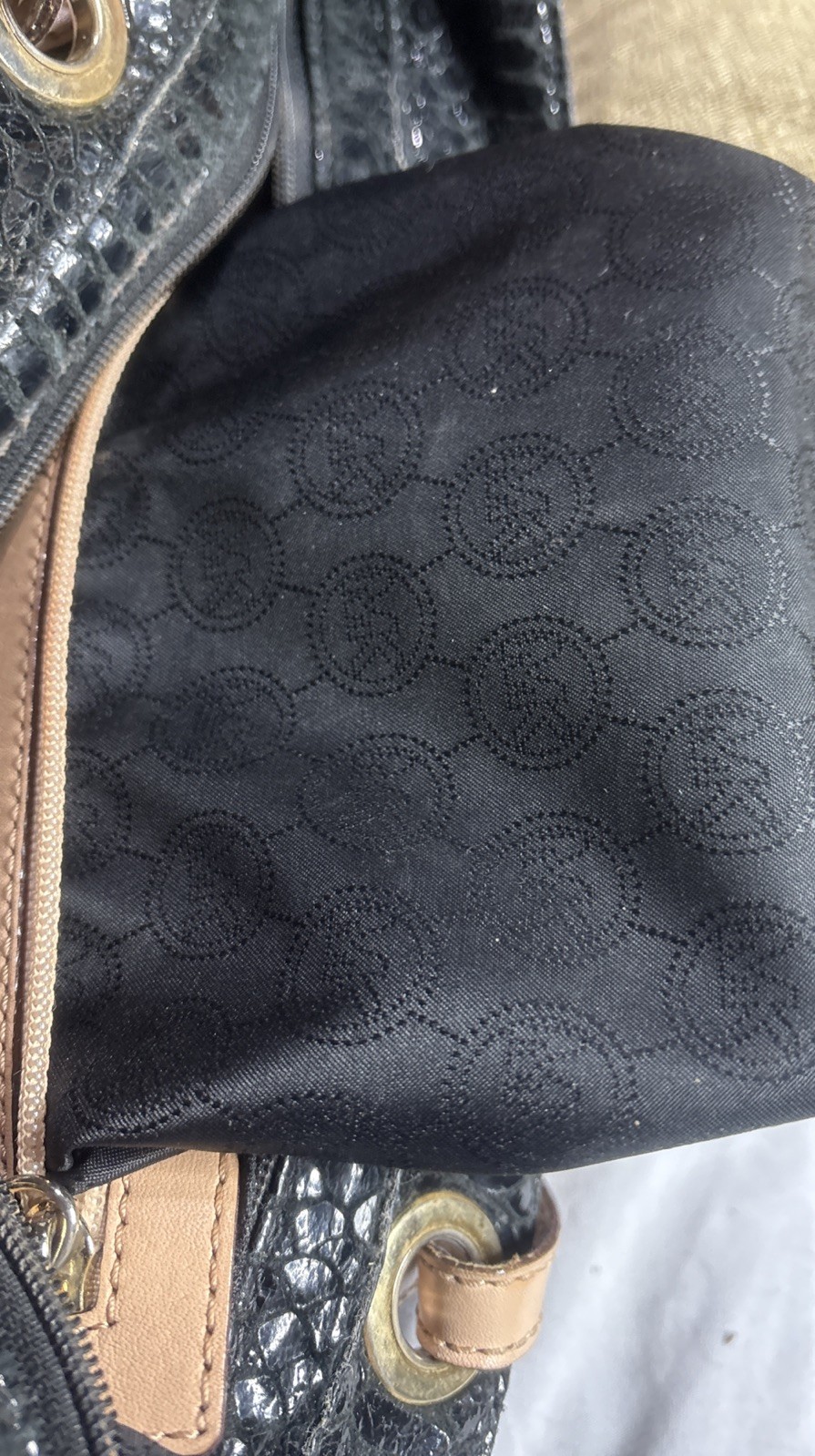 Michael Kors Black Snake Print Leather Medium Purse Handbag Tote Zipper Closure thumbnail 12