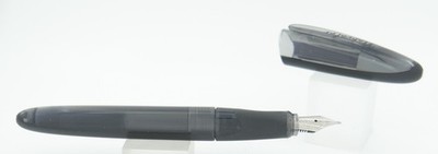 Nahvalur Triad Black Fountain Pen - Medium Nib - New In Box
