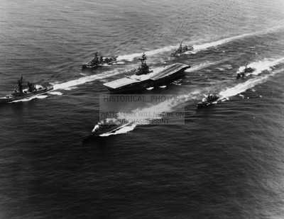 USS YORKTOWN AIRCRAFT CARRIER WITH ESCORTS 1966 8.5X11 PHOTO