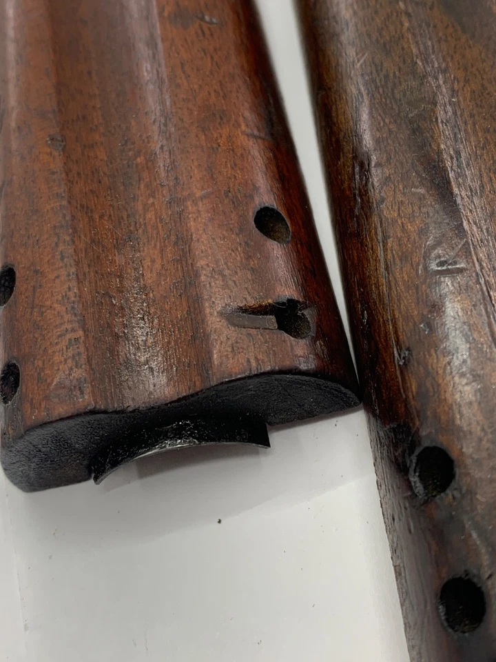 (1) M1 CARBINE 4 RIVET HANDGUARD NO STAMP UNMARKED - Image 4 of 4