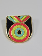 Official Apple Pin Badge Apple Watch "Global Close Your Rings Day