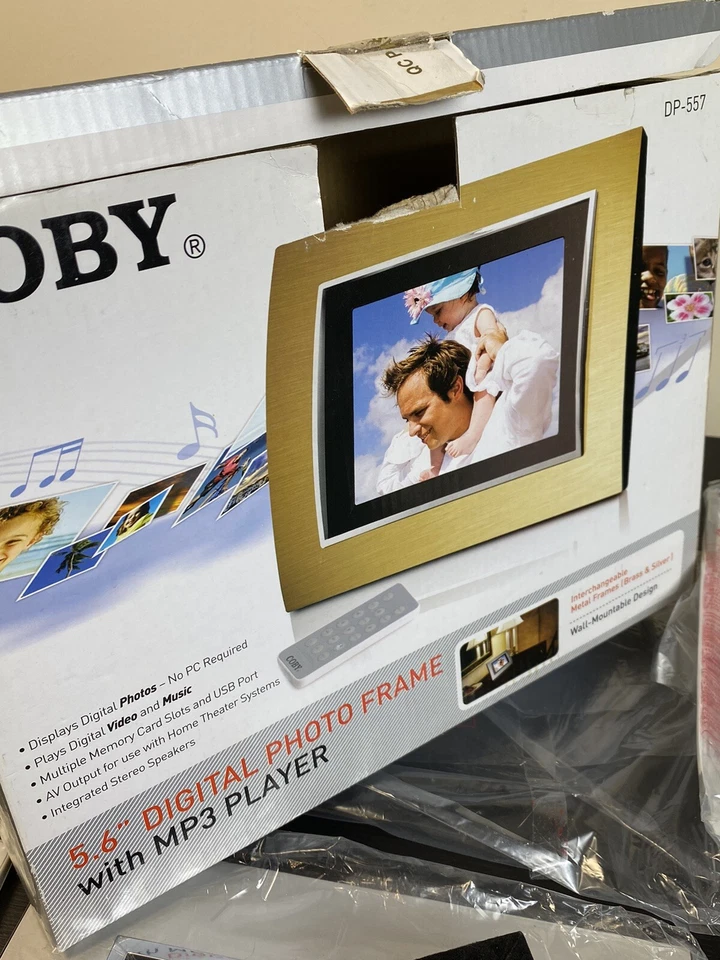 Coby DP-557 5.6" Digital Picture Frame MP3 Player  New 2 Frames Brass/Silver - Image 4 of 4