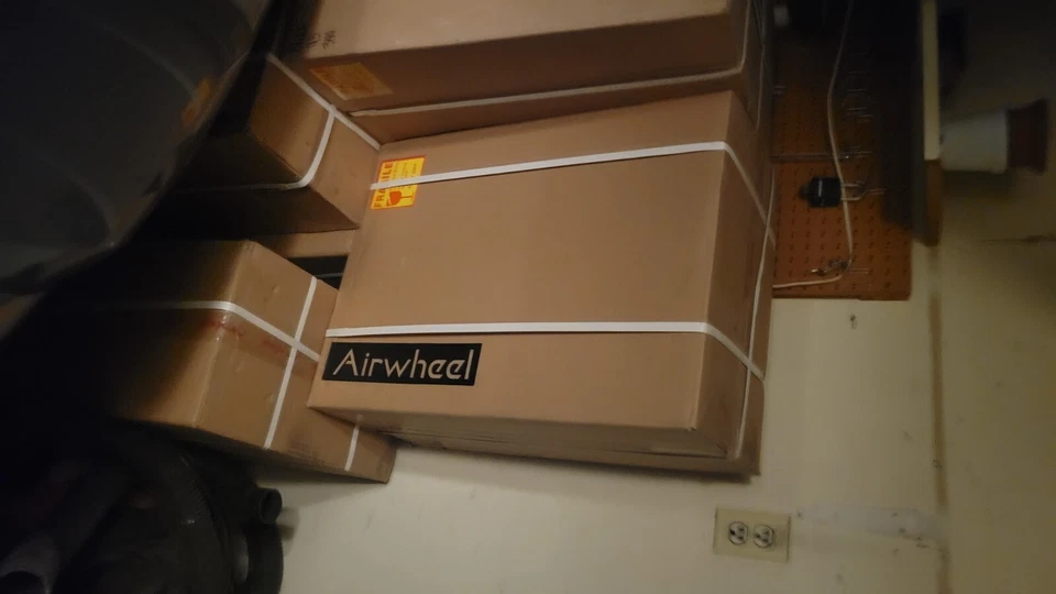 NUEVO Monociclo Eléctrico Airwheel Q5 Scooter - Doble Rueda - Blanco y Verde Foto 2 de 2