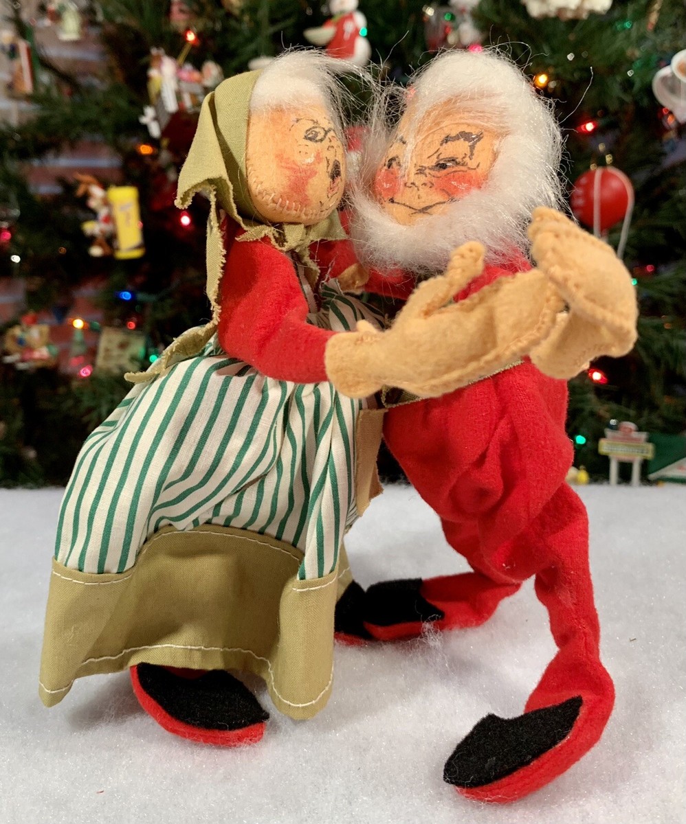 Lot of 2 VTG 7” Annalee Mobilitee Posable 1964 SANTA & 1966 MRS