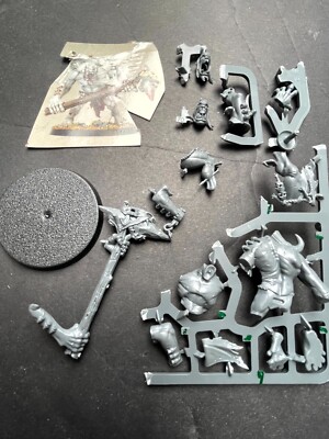 Warhammer - Warcry - Hunter And Hunted - Orger Mawpack - Gorger 1 Miniature