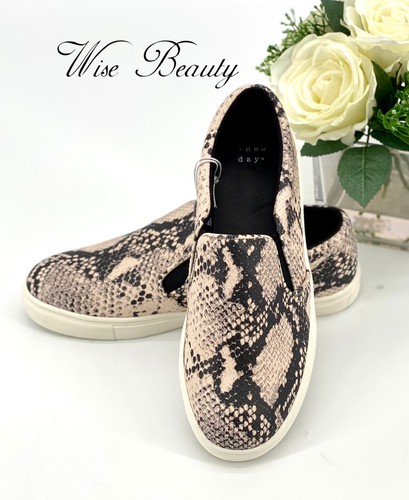 A New Day Reese Slip On Sneaker Size 6 Casual Shoe Snake Print Memory Foam