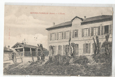 38 GOOD FAMILY, THE SCHOOL