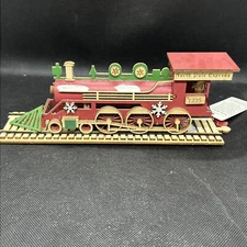 Ginger Cottages, Santa's North Pole Express Engine GC137