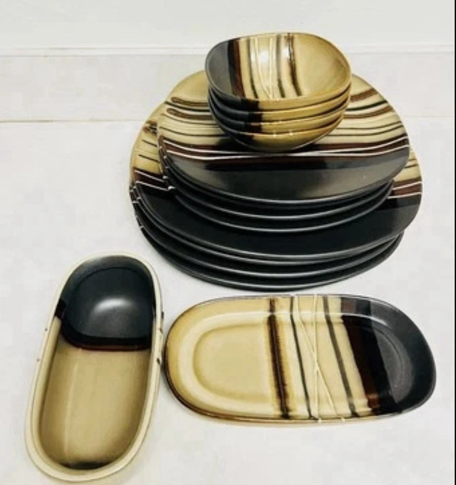 Plato y plato de mantequilla Better Homes Gardens Bazaar serie marrón con tapa Foto 2 de 3