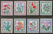 TAXE N° 95/102** SERIE FLEURS DES CHAMPS