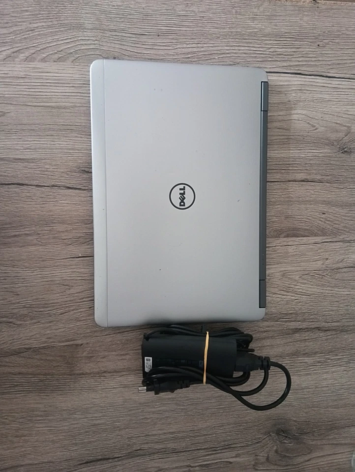 Dell Latitude E7240 · i5-4310U · 16GB · 256GB, photo 1 sur 5