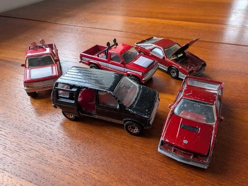 Vintage Matchbox model cars, Dodge Dakota 1984 Caravan Daytona Turbo Z