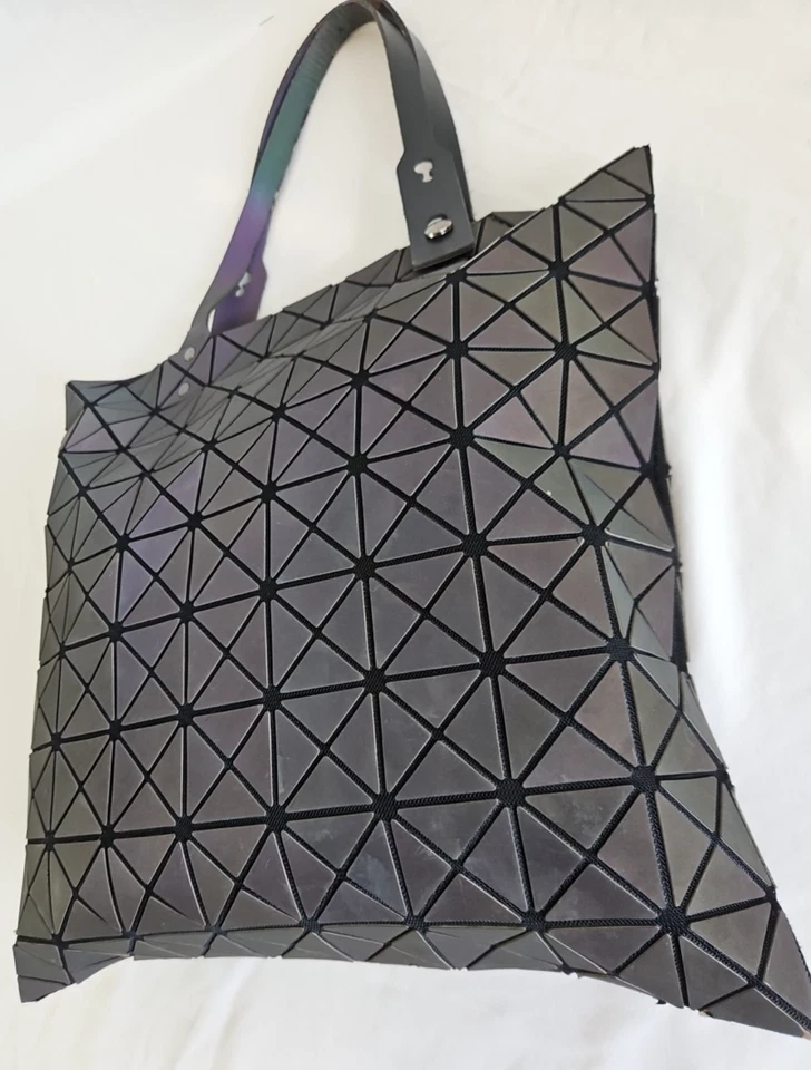 Baobao Issey Miyake Geometric Tote Bag Iridescent Shoulder Bag 14x14x5 *flaws - Image 4 of 4