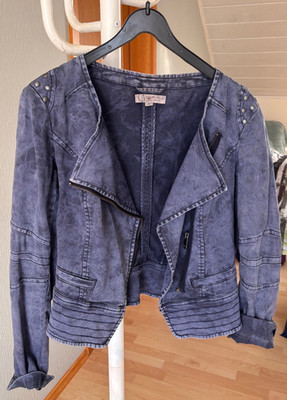 Coole Comma Jeans-Bikerjacke im Used-Look mit Nieten   Gr. 34