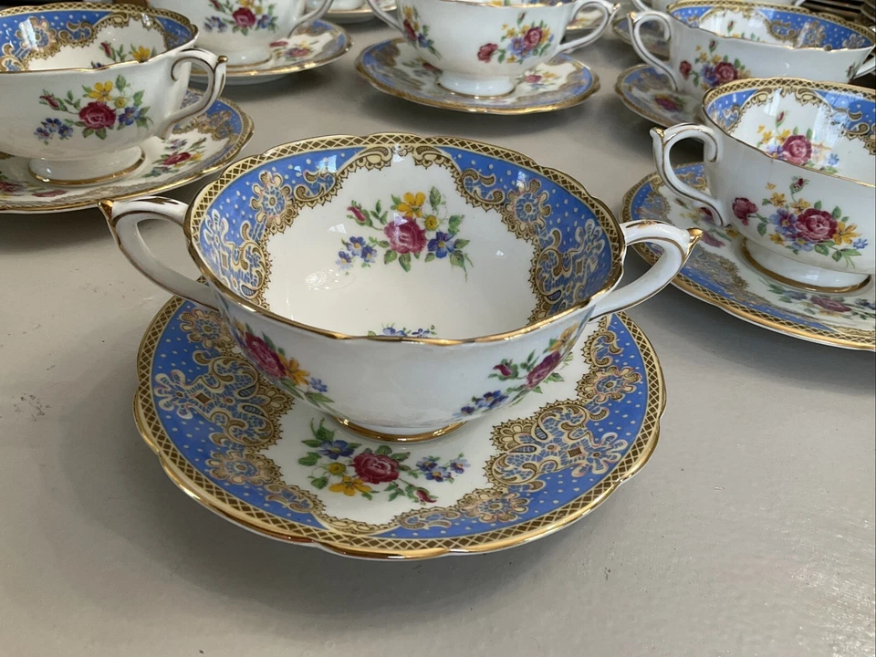 Vtg Paragon Honiton Pattern Rose Bouquet Lot Of 88 Pieces - Image 3 of 4