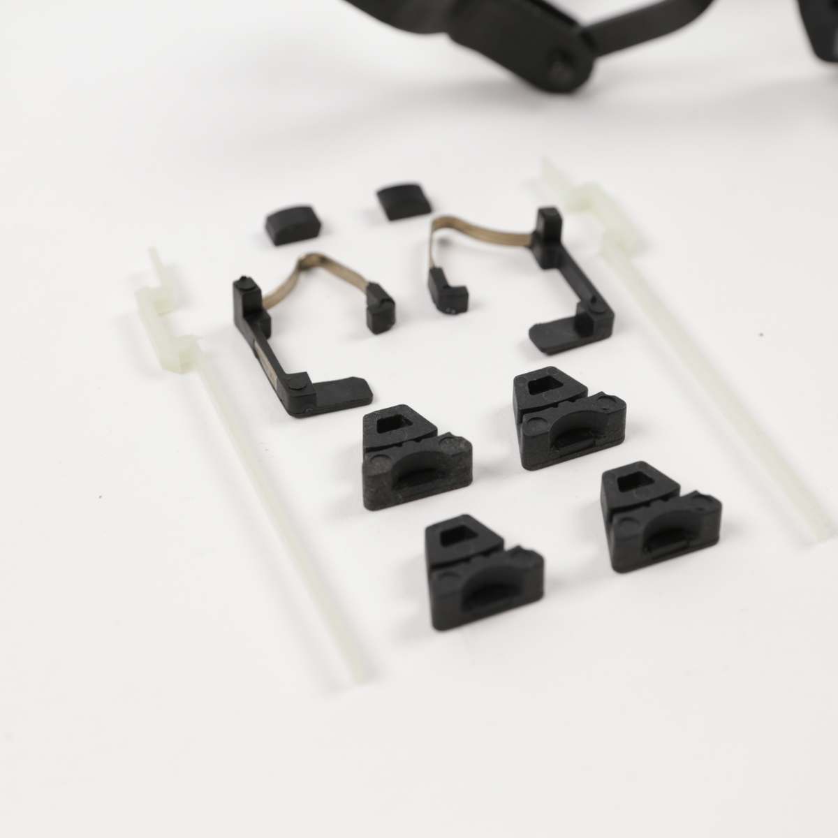 Guia De Plástico Para Soleira Da Porta Dianteira Esquerda Mercedes-Benz