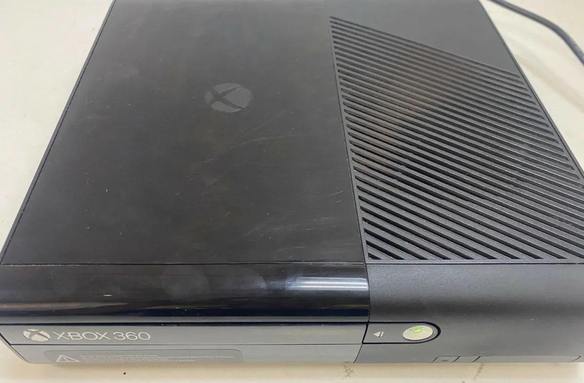 Microsoft Xbox 360 E 320GB Console System Model 1538 - Cords | eBay