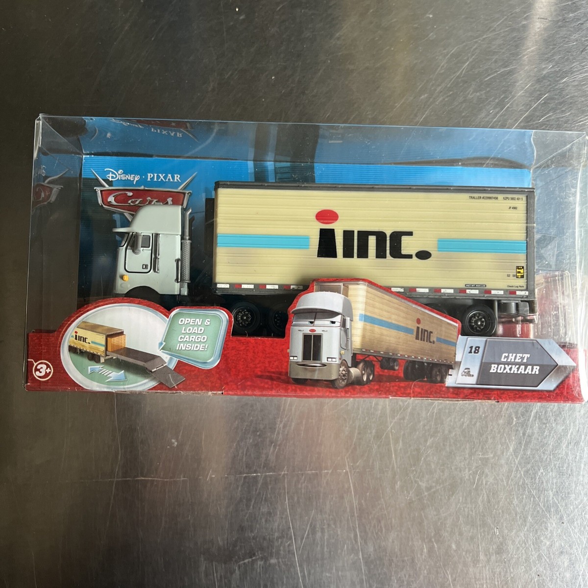 Chet Boxkaar カーズ　マテル　1台 Disney Pixar Cars Chet Boxkaar 155 Diecast Car Hauler Mattel