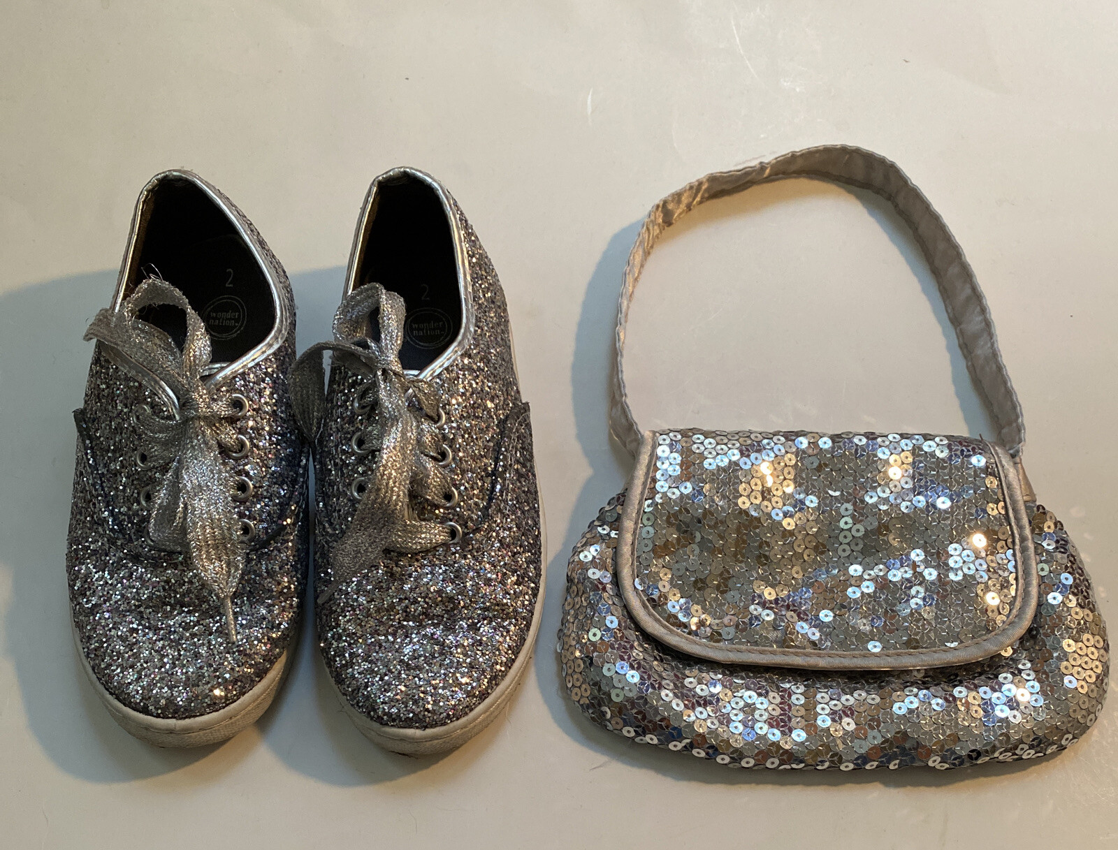Scarpe casual bambina taglia 2 lotto di 2 sequenze borsa e glitter scarpe Wonder Nation