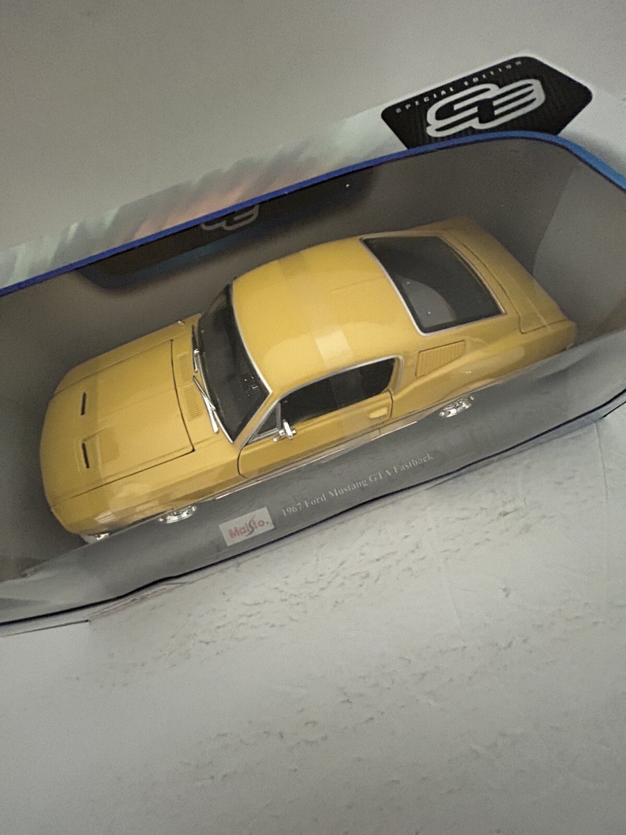 Maisto 1967 Ford Mustang GTA Fastback 1:18 Diecast Metal Yellow