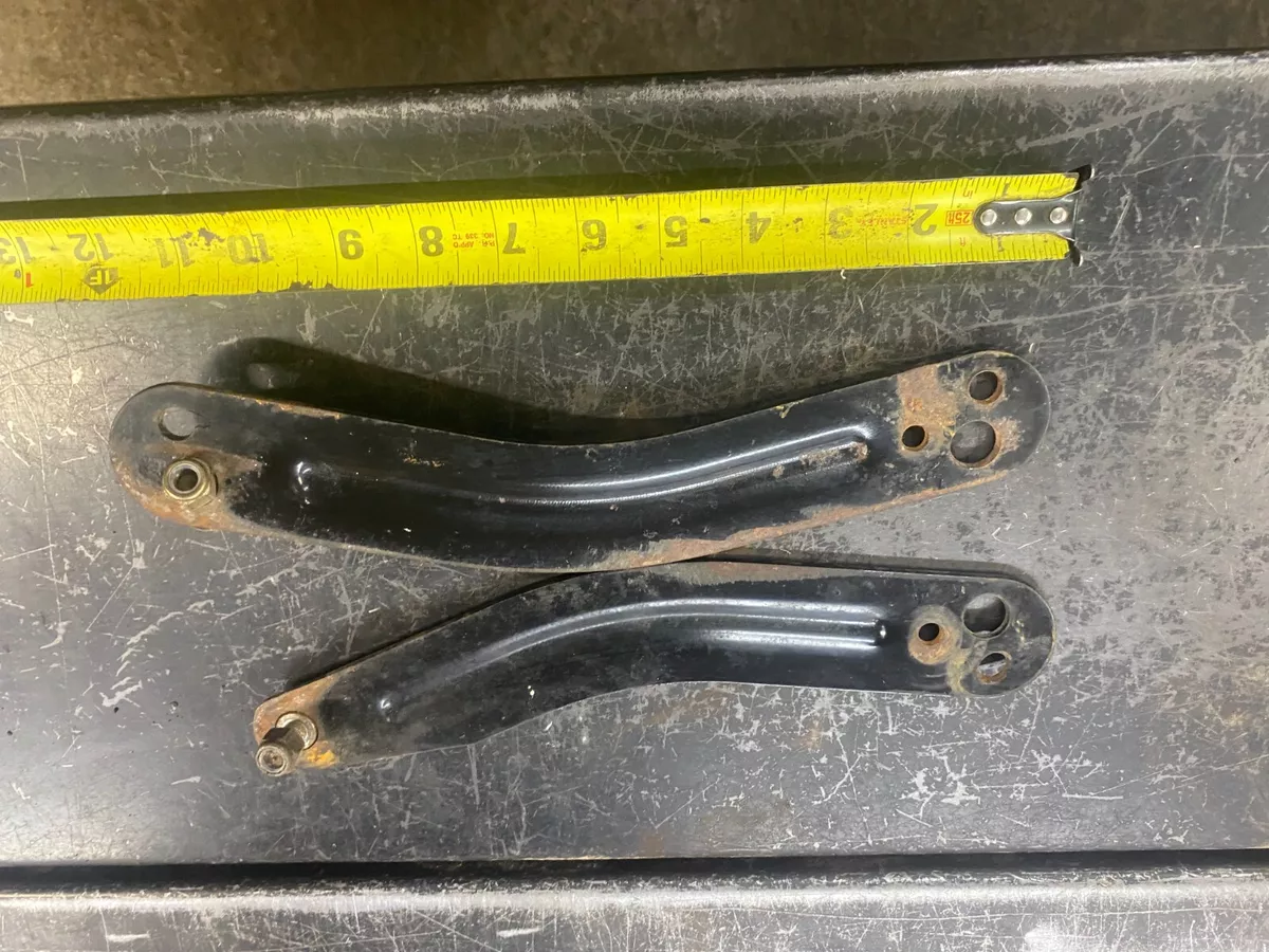 Cub Cadet LT1042 13BX11CG710 deck lift arms 783 04494 0637 783