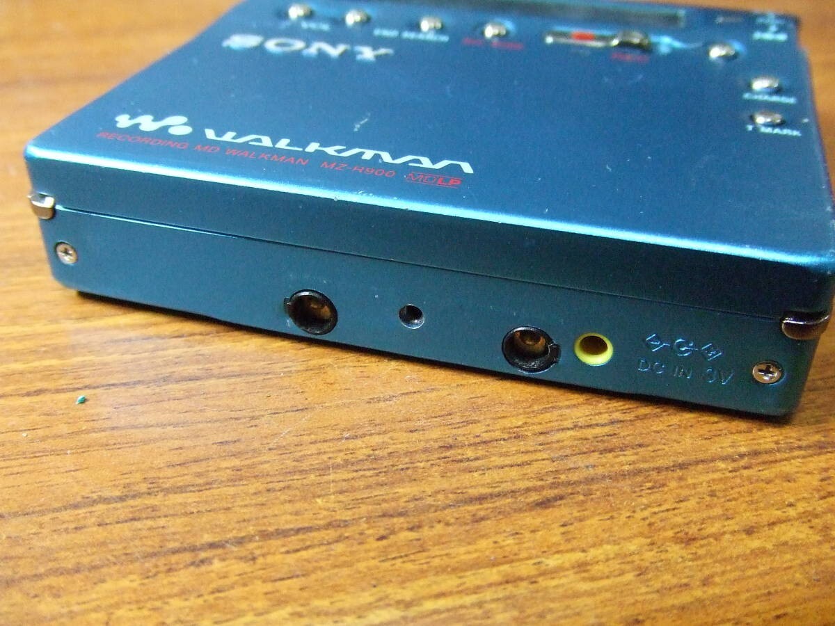 SONY MZR900 Blue Recording MD WALKMAN Minidisc Player Only Playback