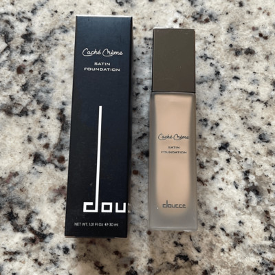 Doucce Cache Creme Satin Foundation Color: NL1 (Neutral Undertone Light)