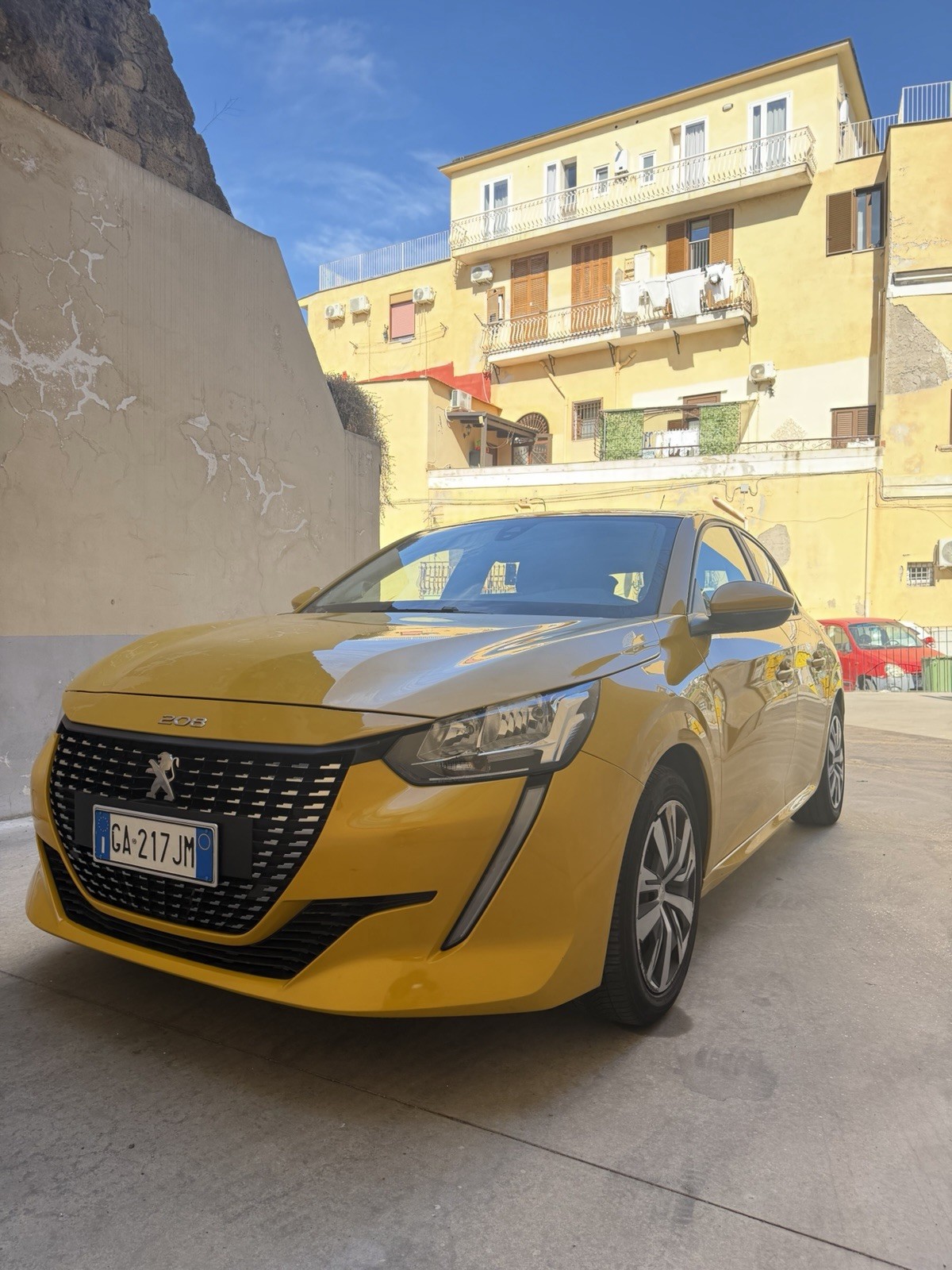 Peugeot 208