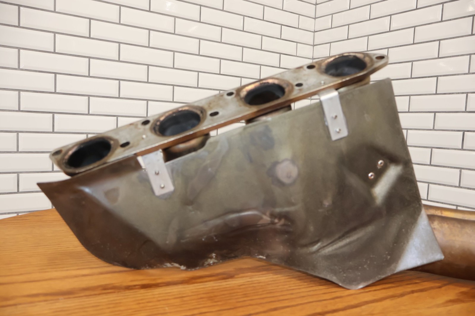 2010 Aston Martin V8 Vantage Right RH Exhaust Manifold OEM (6G33-5G236-BC)