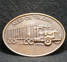 WJ13111 GREAT VINTAGE 1970s KEEP ON TRUCKIN TRUCKING BRASS MENS BELT BUCKLE